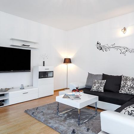 Holiday Home Iris Marina Dış mekan fotoğraf