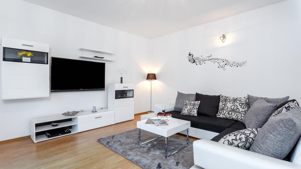 Holiday Home Iris Marina Dış mekan fotoğraf